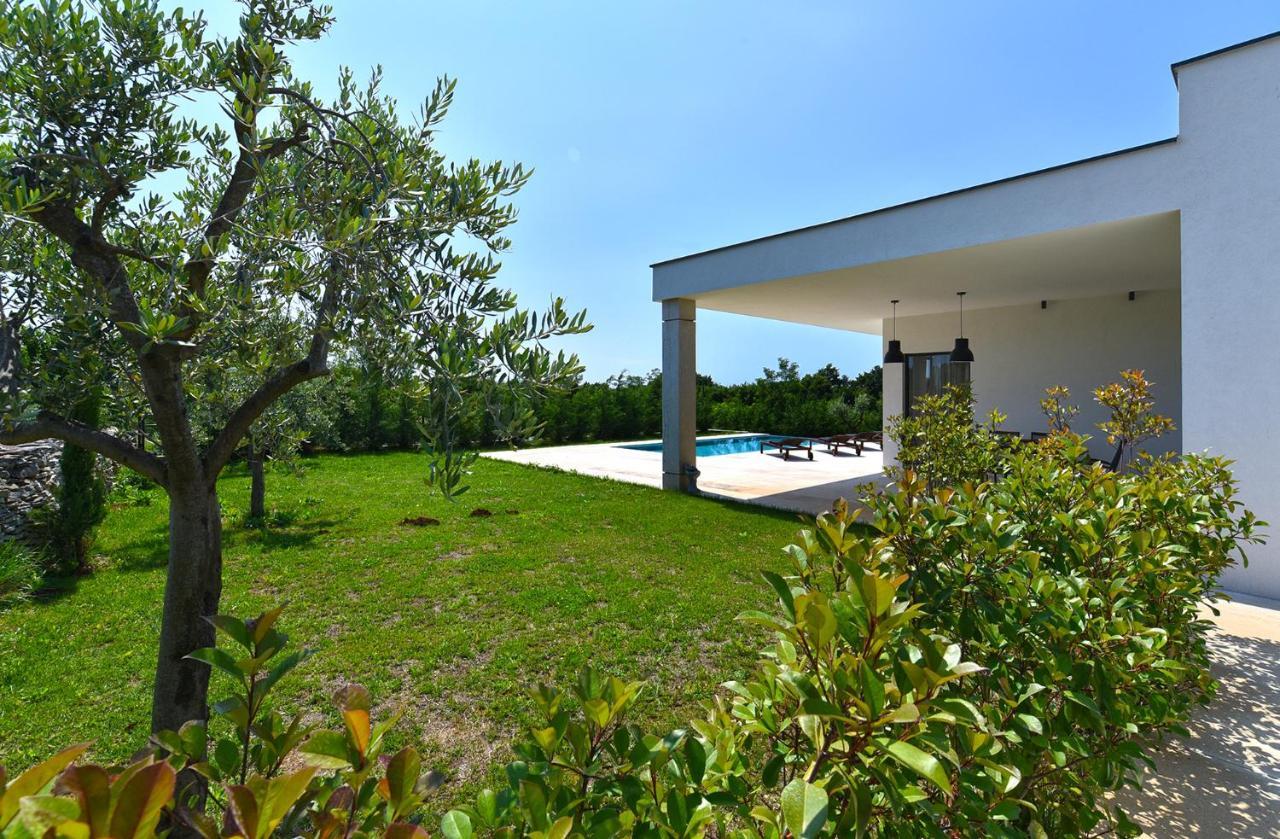 House Bijazici 2117 Case de vacanță